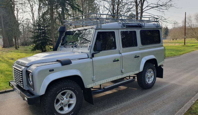 Land Rover Defender 110 XS full