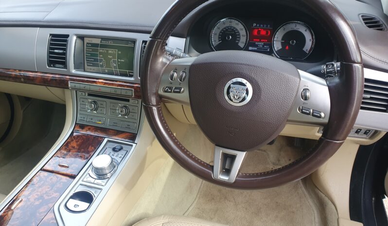 Jaguar XF 2.7 Premium Luxury full