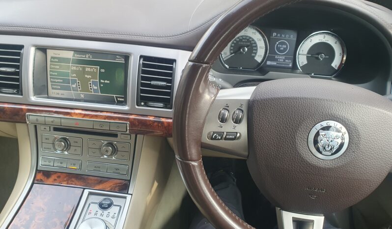 Jaguar XF 2.7 Premium Luxury full