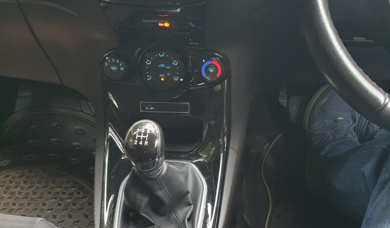Ford Fiesta Zetec full