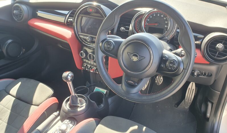MINI Hatch 2.0 John Cooper Works full