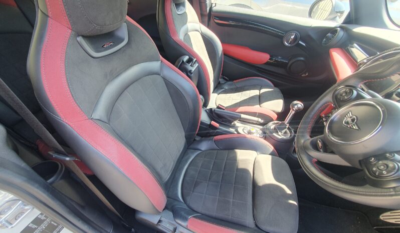 MINI Hatch 2.0 John Cooper Works full