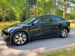 Tesla Model Y full