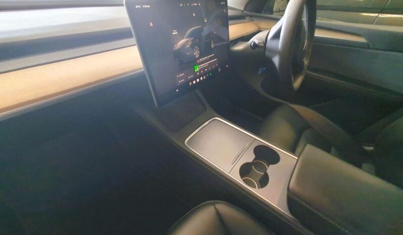 Tesla Model Y full